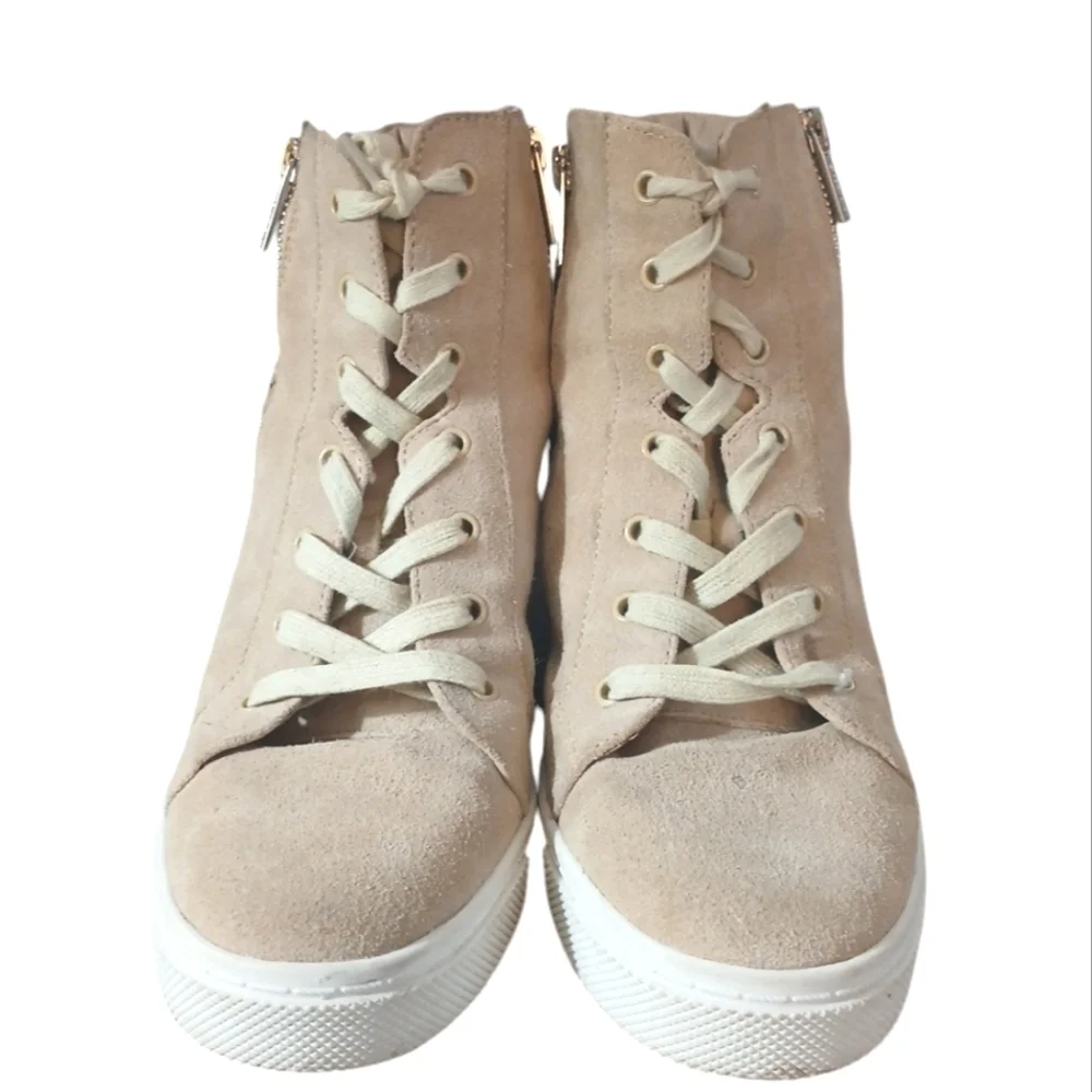 Gianni Bini Beige/Tan Suede Platform Sneakers High Tops size 8.5